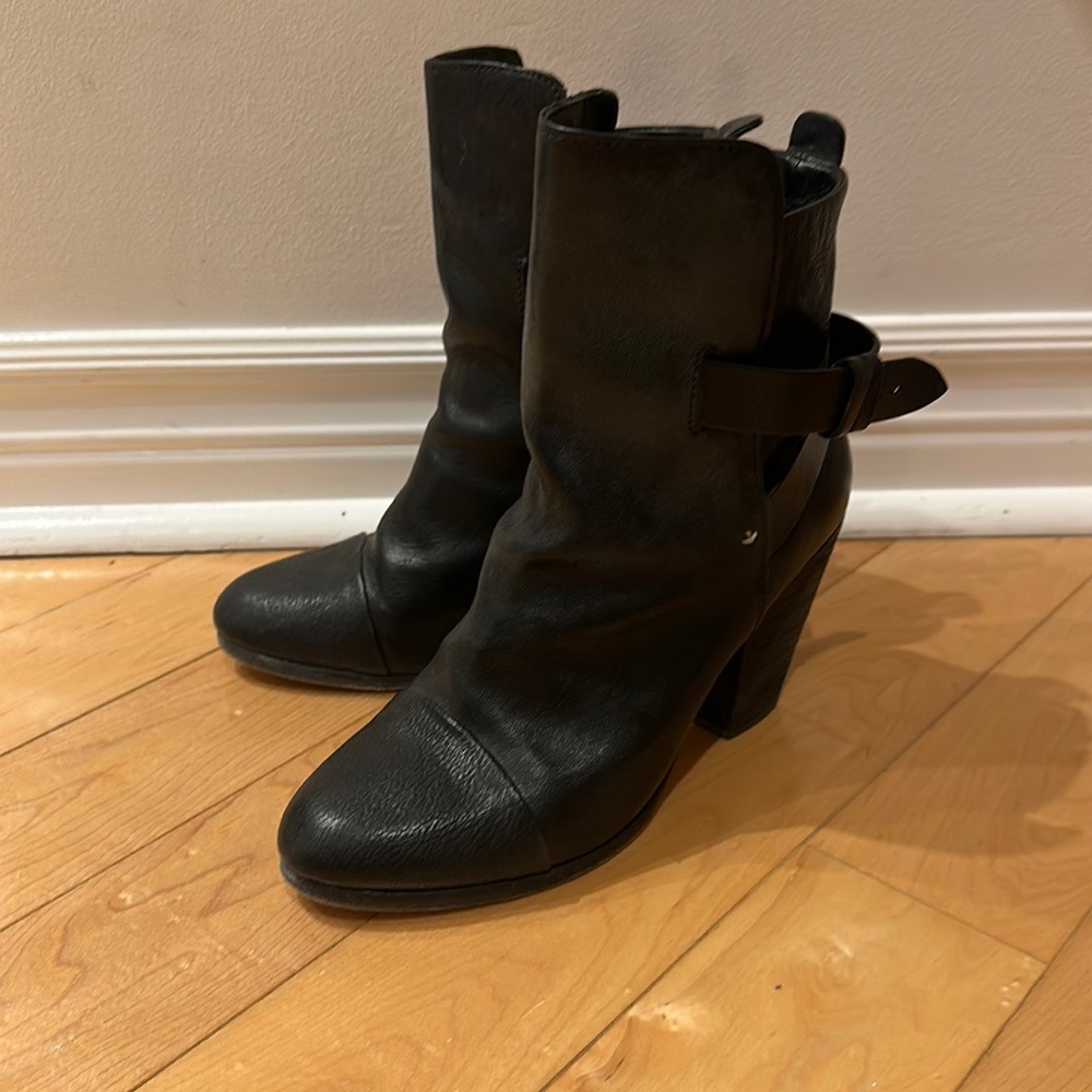 Rag & Bone Black Kinsey Ankle Boot in size 37